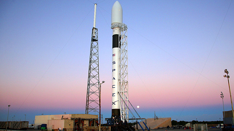 Αναβλήθηκε η εκτόξευση πυραύλου που θα μεταφέρει δορυφόρο στο διάστημα