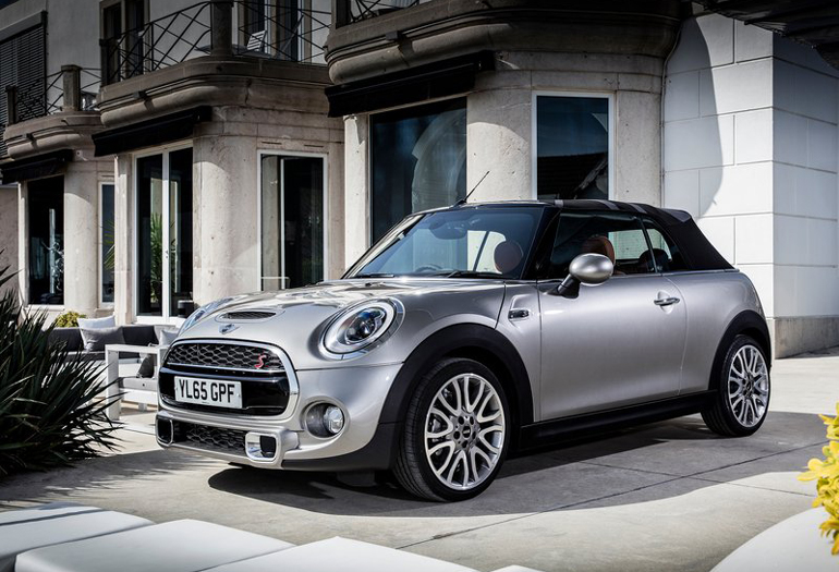 Σε ένα μήνα αναμένεται στην Ελλάδα το MINI cabrio...