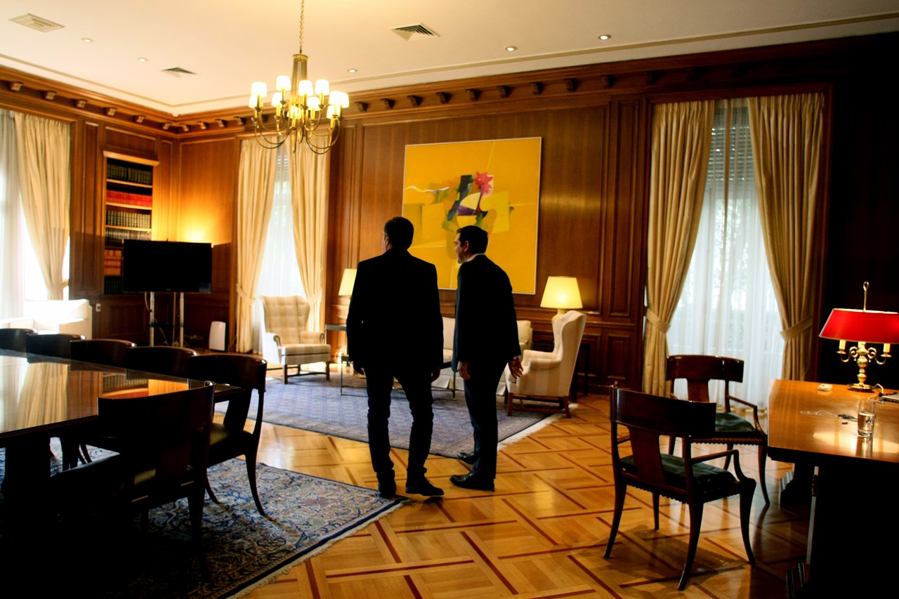 Αποκαθηλώθηκαν επί Τσίπρα