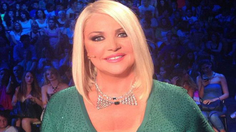 Η Ρούλα Κορομηλά επιστρέφει στην τηλεόραση!