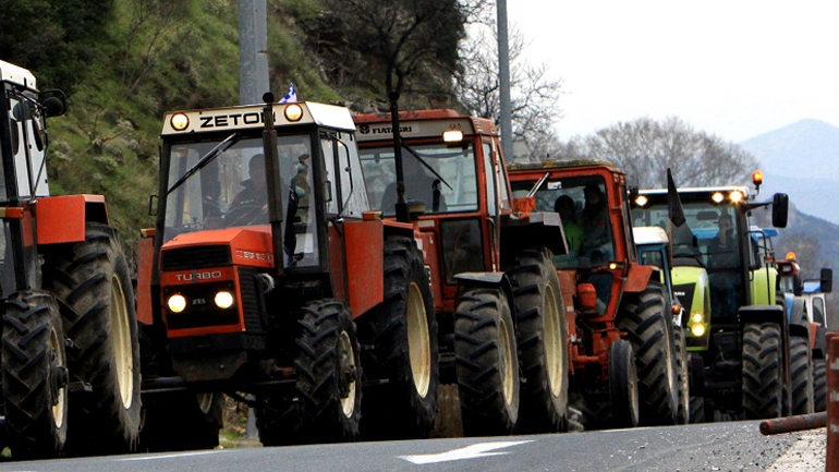Ανοίγουν τα μπλόκα Ανοίγουν τα μπλόκα