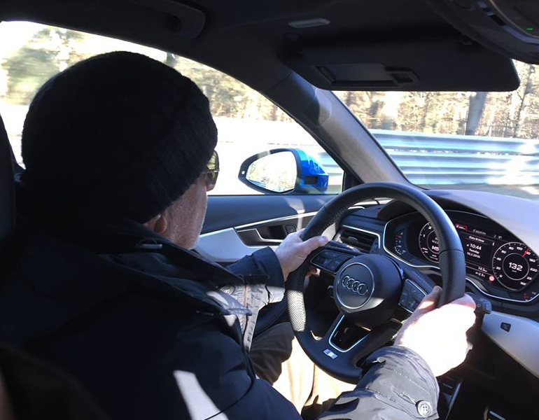 Πίσω από το τιμόνι του νέου Audi A4...