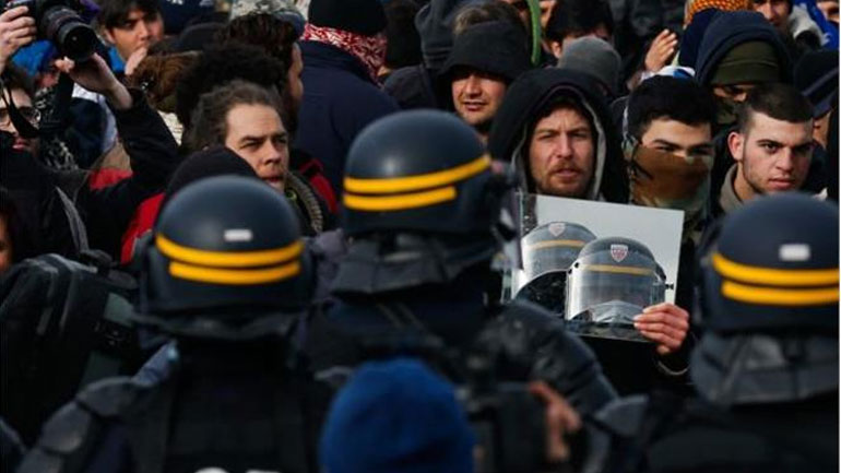 Ολλανδία: 30 ύποπτοι για εγκλήματα πολέμου μεταξύ χιλιάδων προσφύγων