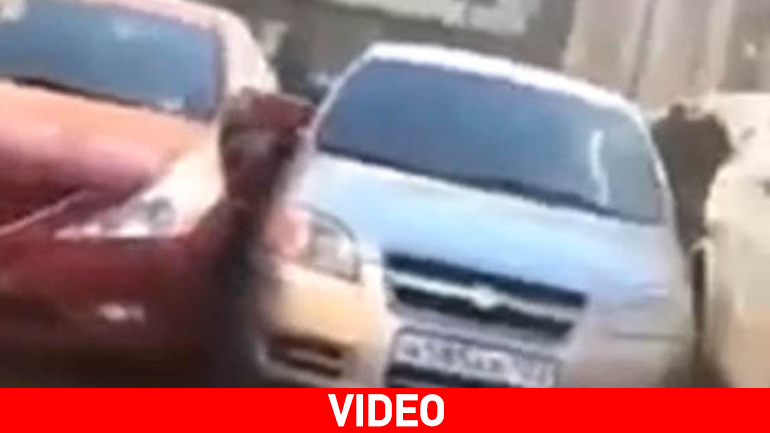 Γυναίκα-οδηγός τράκαρε 17 αυτοκίνητα