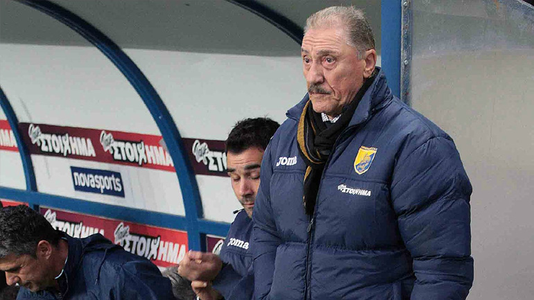 «Ο κόουτς κύριος Μαντζουράκης έχει να δηλώσει κάτι;»