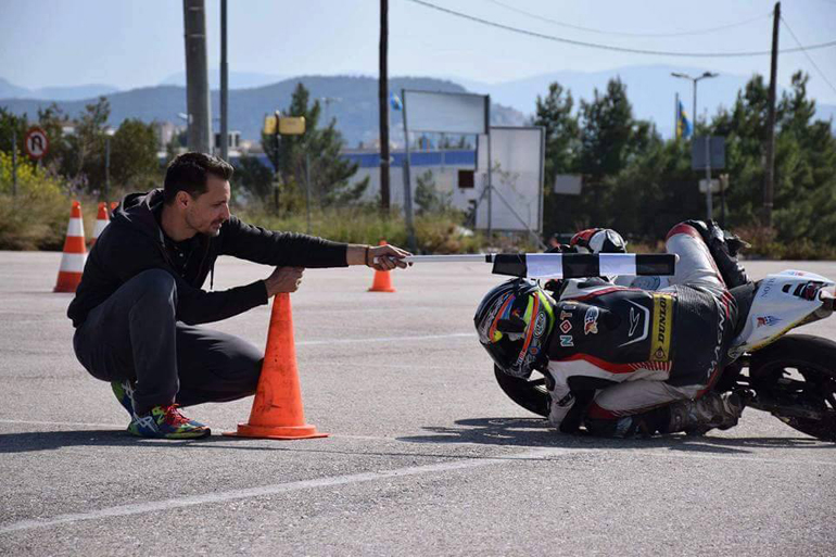 Όχι, δεν είναι μοντάζ...