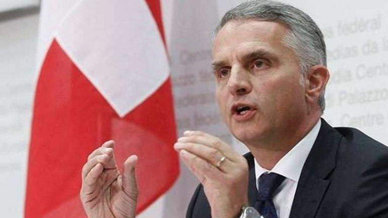 Ελβετία: Εξετάζει περιορισμούς στη εισροή μεταναστών από την Ε.Ε.