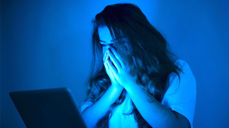 Βόλος: Ένας 50χρονος παγίδευσε 15χρονη μέσω facebook