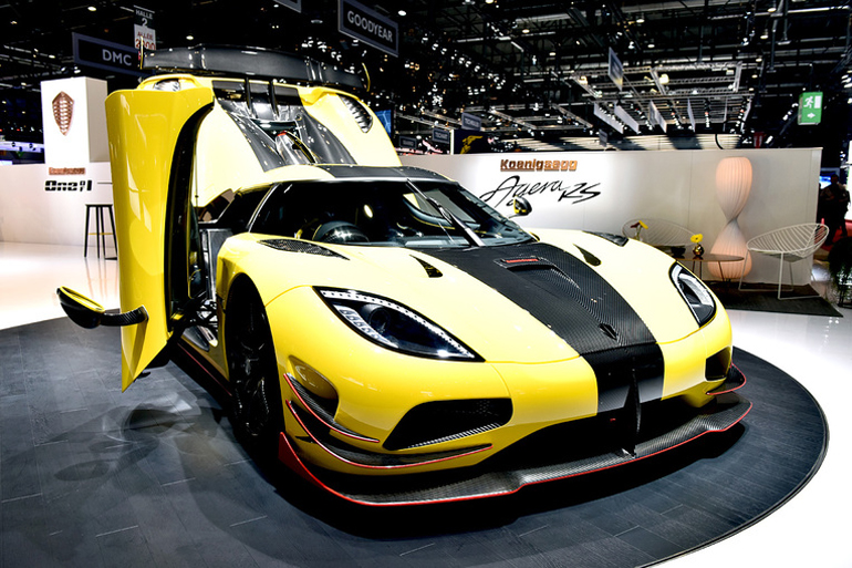 To Koenigsegg Agera final edition είναι ένα σουηδικό hyper car με εξωπραγματικές επιδόσεις. Σύμφωνα με την εταιρεία πετυχαίνει το 0-100 σε 2.8 δευτερόλεπτα, το 0-200 σε 6.6, το 0-300 σε 10.9 ενώ εκτιμάται πως το 0-400 μπορεί να επιτευχθεί σε σχεδόν 20 δευτερόλεπτα. Απίστευτη η ρεπρίζ 150-250 χλμ./ώρα σε 3.9 δευτερόλεπτα.