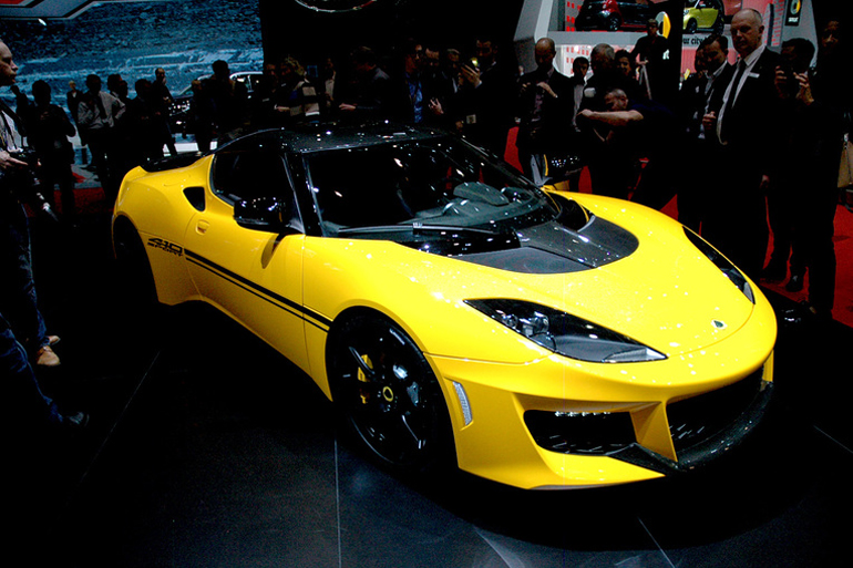 H πισωκίνηση Lotus Evora Sport 410 εφοδιάζεται με κινητήρα 3.5 λίτρων και αποδίδει 410 ίππους...
