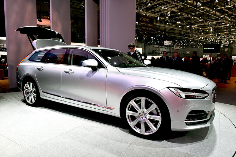 Παγκόσμια πρεμιέρα για το ολοκαίνουργιο Volvo V90 που εντυπωσιάζει με τον όγκο αλλά και την σχεδίασή του...