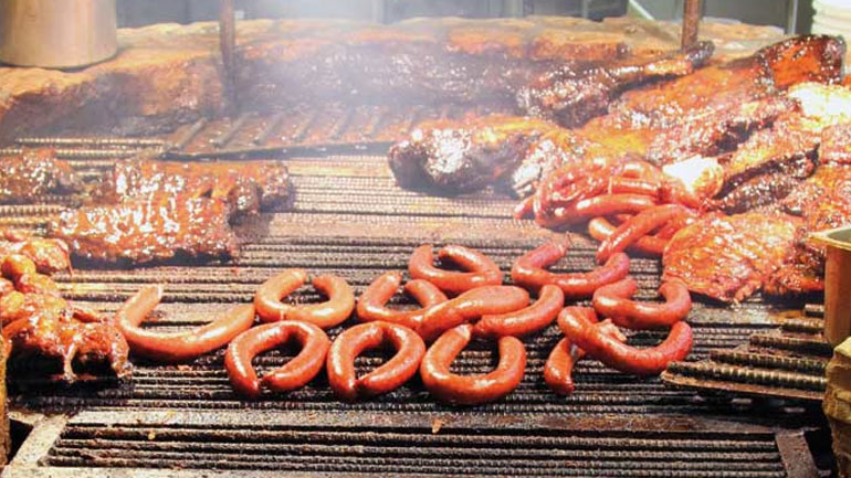 Γιατί «τσικνίζουμε»;