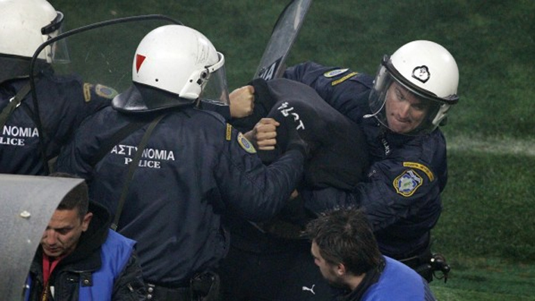 Ελεύθεροι οι κατηγορούμενοι οπαδοί του ΠΑΟΚ Ελεύθεροι οι κατηγορούμενοι οπαδοί του ΠΑΟΚ