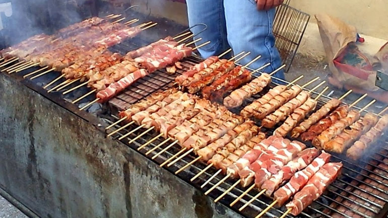 Πάτρα: Μικρότερη η παραβατικότητα στην αγορά την Τσικνοπέμπτη