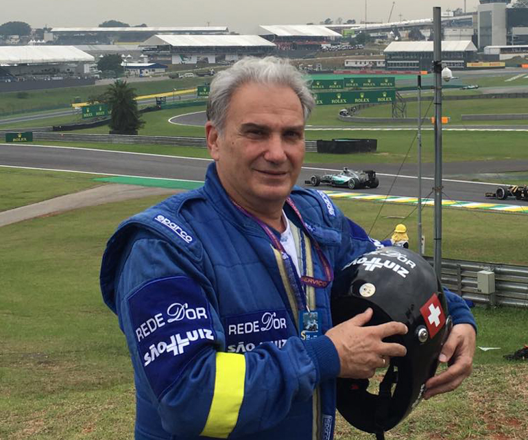 Ο πλαστικός χειρουργός Θεόδωρος Βουκίδης είναι μέλος της ιατρικής επιτροπής αγώνων στην παγκόσμια ομοσπονδία αυτοκινήτου (FIA) 