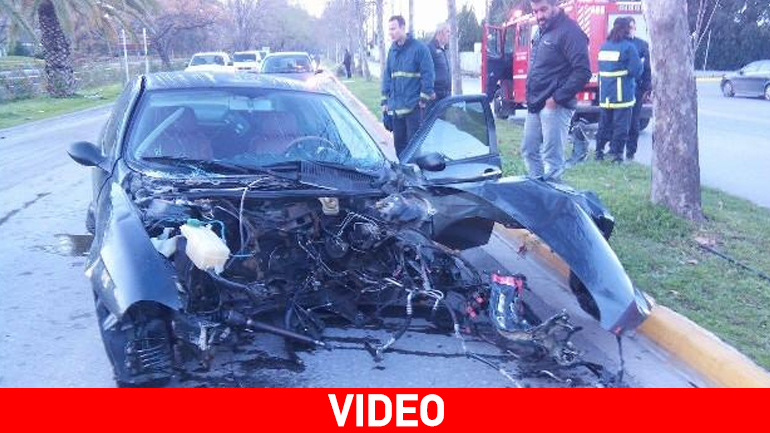 Σε μάζα σιδερικών μετατράπηκε ένα Ι.Χ. έπειτα από τροχαίο