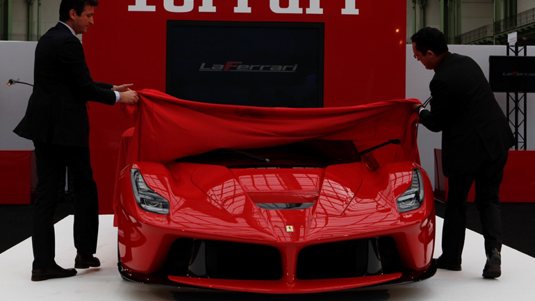 Ανοίγει η οροφή της LaFerrari!
