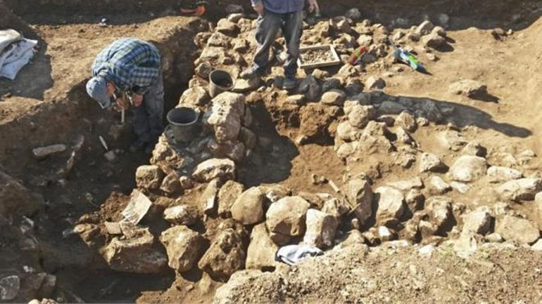 Στα ίχνη αρχαίου παλατιού ομάδα αρχαιολόγων στην Τουρκία Στα ίχνη αρχαίου παλατιού ομάδα αρχαιολόγων στην Τουρκία