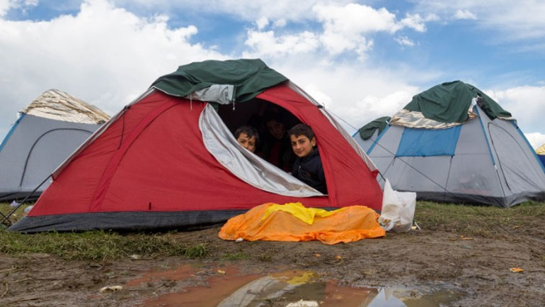 Σε 33.320 ανέρχονται οι πρόσφυγες και μετανάστες που βρίσκονται στην Ελλάδα