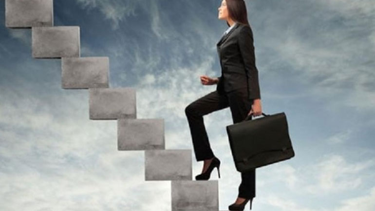 Το ποσοστό των γυναικών σε ηγετικές θέσεις στις επιχειρήσεις