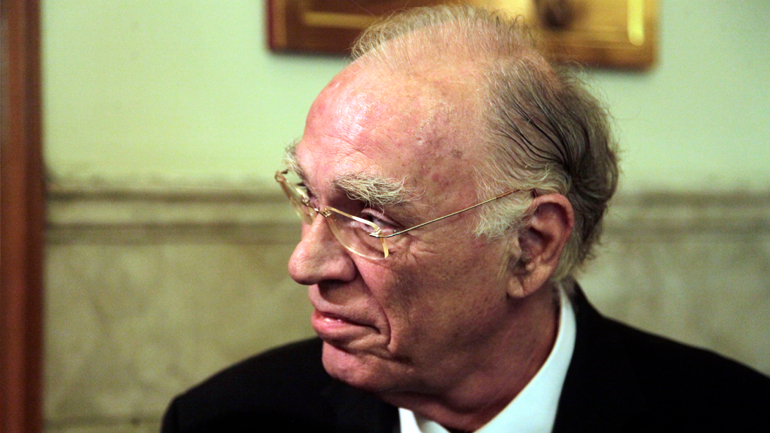 Β. Λεβέντης: Η κυβέρνηση κρέμεται από το… μεσοφόρι της Μέρκελ