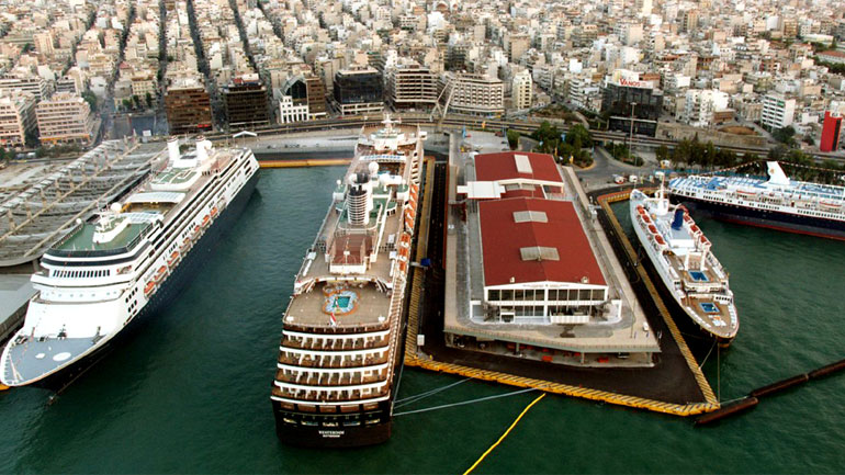 ΙΟΒΕ: Η ιδιωτικοποίηση του ΟΛΠ θα συμβάλει στη μείωση του δημοσίου χρέους