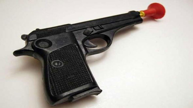 Κέρκυρα: Δίωξη κατά του 51χρονου που αποπειράθηκε να ληστέψει τράπεζα με ψεύτικο όπλο Κέρκυρα: Δίωξη κατά του 51χρονου που αποπειράθηκε να ληστέψει τράπεζα με ψεύτικο όπλο