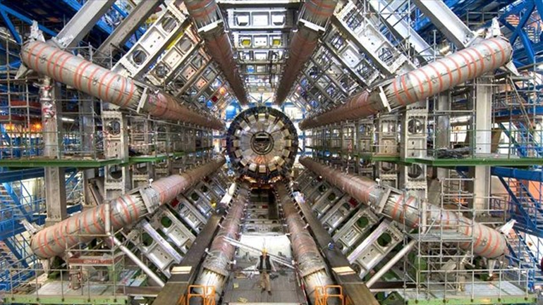 Ενδείξεις στο CERN μιλούν για μια νέα εποχή στη Φυσική