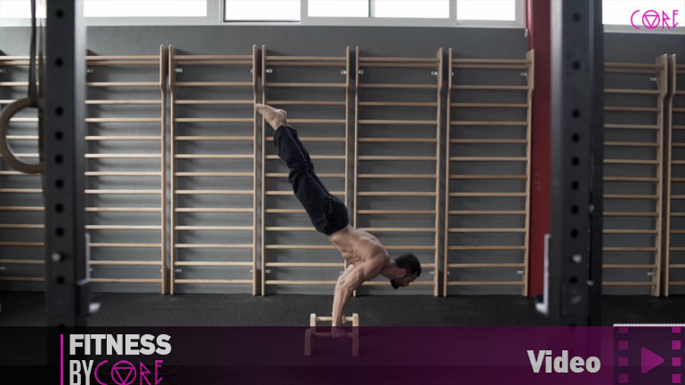 Video Corefit Calisthenics: Κάνεις βάρη; Πέτα τα σίδερα και πιάσε το… μονόζυγο