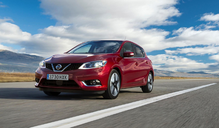 Κινείται ταχύτατα σε κάθε διαδρομή χωρίς να το φωνάζει 