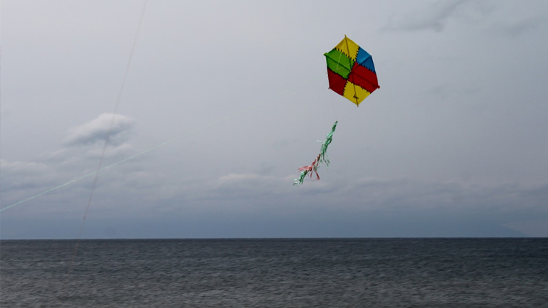 ΔΕΔΔΗΕ: Προσοχή στο πέταγμα του χαρταετού