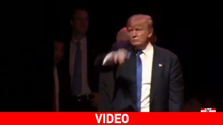 Ένταση στην ομιλία του Τραμπ στο Κάνσας
