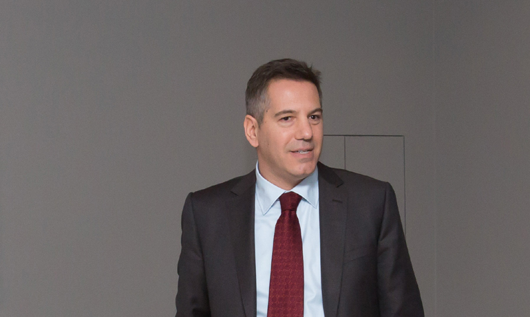 Ο Νικόλας Μπέρναρντ...