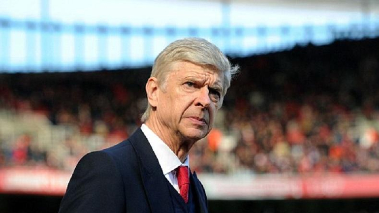 Βενγκέρ: «Έχει καταντήσει αστείο»