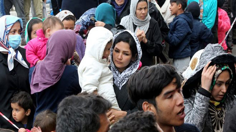 Ειδομένη: Εκατοντάδες πρόσφυγες και μετανάστες παραμένουν στο χωριό Χαμηλό