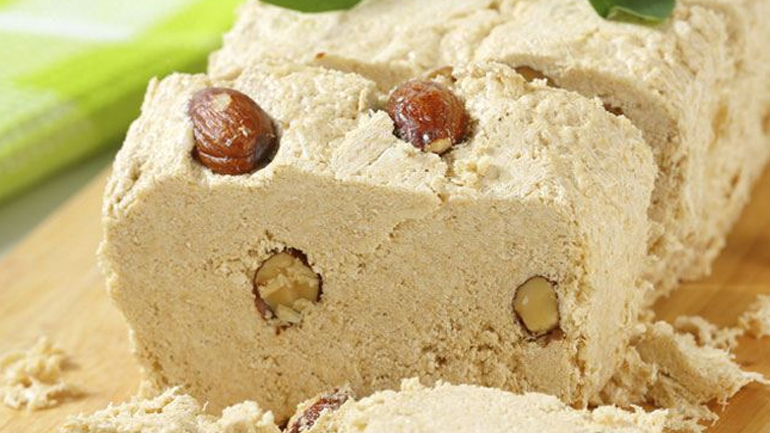 Φτιάξτε χαλβά με ταχίνι για την Καθαρά Δευτέρα!