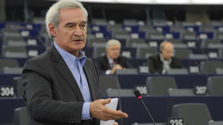 Ερώτηση Χουντή σε Κομισιόν για το θέμα της μη απόδοσης ΦΠΑ στο ελληνικό Δημόσιο