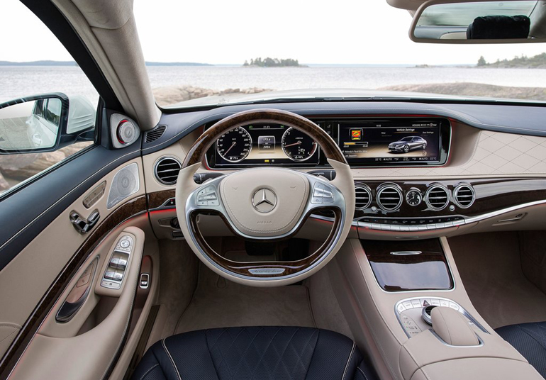Αυτό είναι το εσωτερικό της Mercedes S Class...