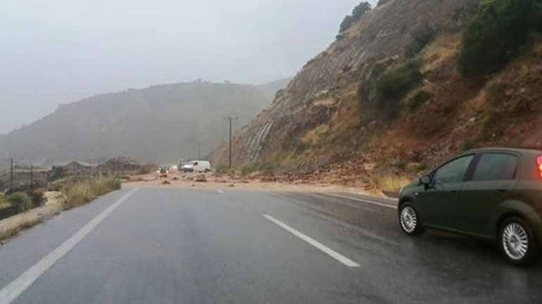 Μαγνησία: Κατολίσθηση στον δρόμο Βόλου-Χανίων