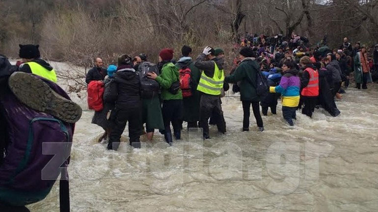 Διαψεύδουν αστυνομικές πηγές τις πληροφορίες για επαναπροώθηση προσφύγων από την ΠΓΔΜ