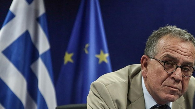 Μουζάλας από Βρυξέλλες εν μέσω πολιτικής θύελλας: Ευρωπαϊκό πρόβλημα το προσφυγικό