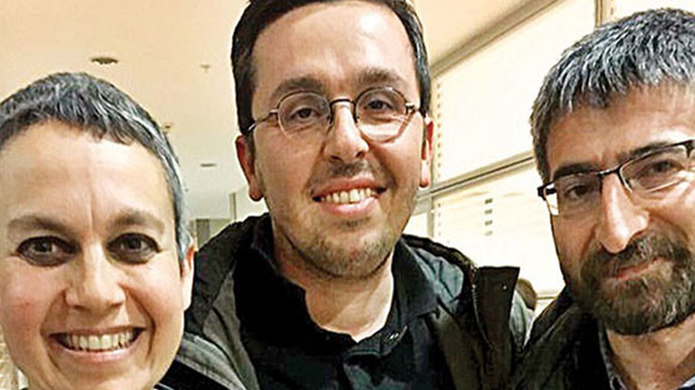 Τουρκία: Σύλληψη ακαδημαϊκών που κατηγορούνται για «τρομοκρατική προπαγάνδα» Τουρκία: Σύλληψη ακαδημαϊκών που κατηγορούνται για «τρομοκρατική προπαγάνδα»