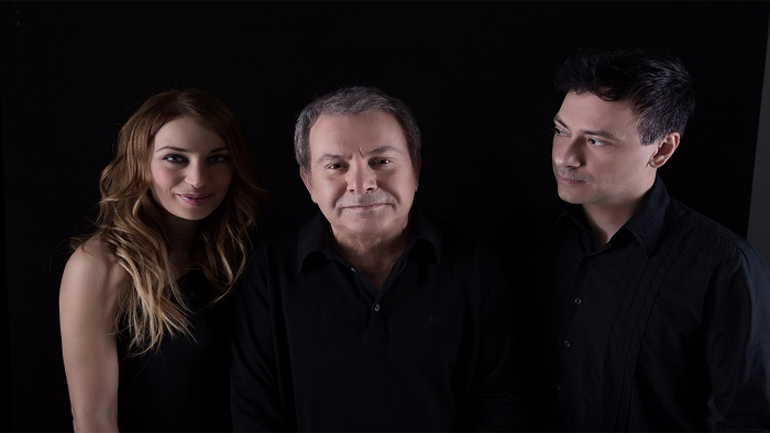 Μανώλης Μητσιάς – Σταύρος Σιόλας – Γεωργία Νταγάκη στο Γυάλινο Μουσικό Θέατρο