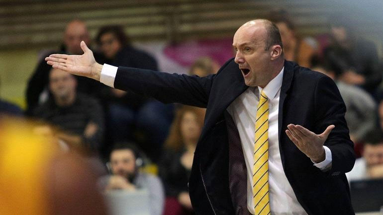 Ζντοβτς: «Περίεργα τα κριτήρια των διαιτητών»