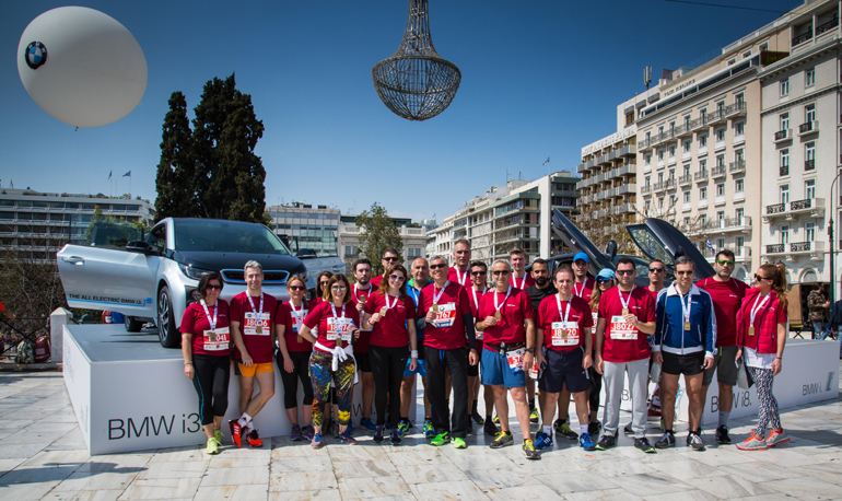 Πολύ δυναμική η συμμετοχή της BMW, όχι μόνο ως χορηγού, αλλά και με ομάδα αθλητών που έτρεξαν στα 3, 5 και 21 χιλιόμετρα...