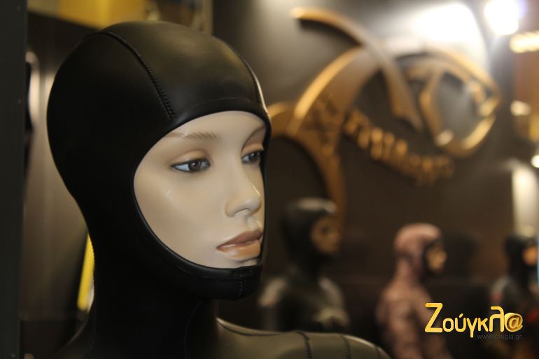 Στολές και για γυναίκες...