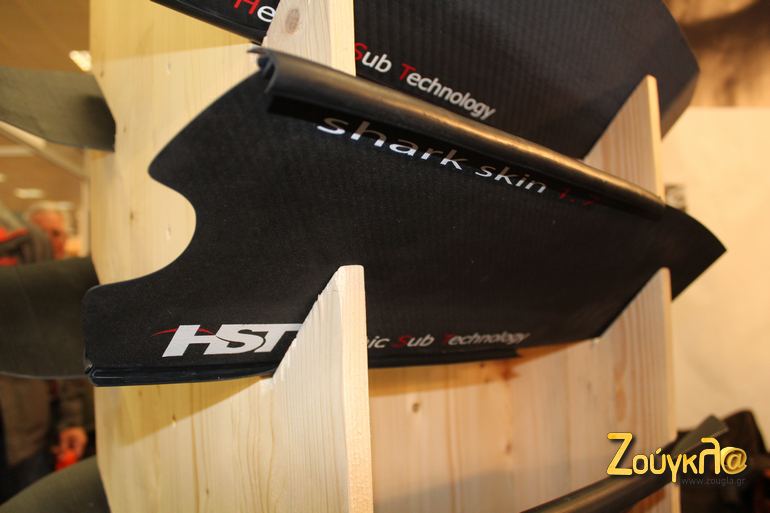 Χειροποίητα πέδιλα από carbon...