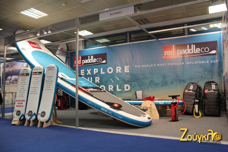 Η πρόταση στο SUP είναι το φουσκωτό SUP που πρέπει να το δεις από κοντά για να καταλάβεις τι είναι και να προβληματιστείς... Να σημειώσουμε πως φουσκώνει ή ξεφουσκώνει σε 7-8 λεπτά και τοποθετείται σε μία τσάντα ώμου (στη φωτό δεξιά) για να μπορείς να το παίρνει παντού!