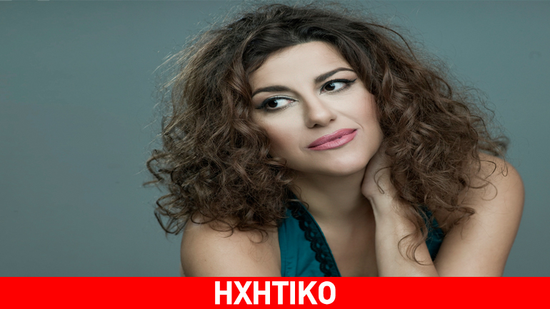 Σοφία Παπάζογλου live στο Σταυρό του Νότου +(plus)