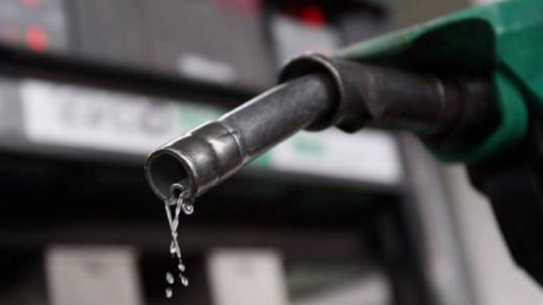 Καμπανάκι από τους βενζινοπώλες: Αν αυξηθεί κι άλλο ο ΕΦΚ θα μειωθεί η κατανάλωση